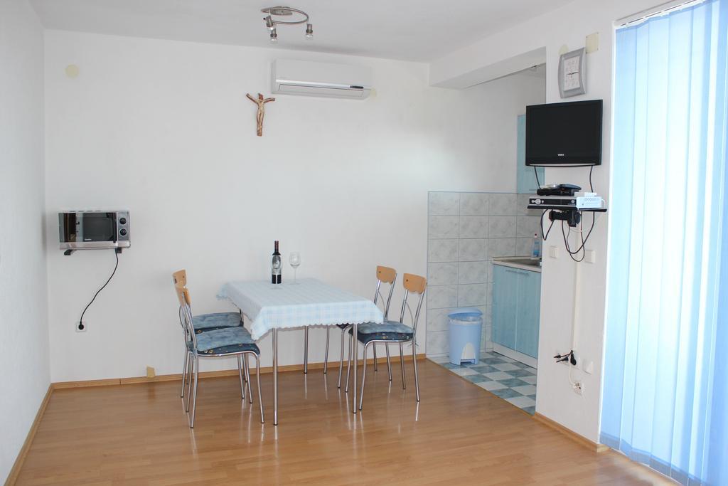 Apartments 4 Dolphins โรกอซนิซา ภายนอก รูปภาพ